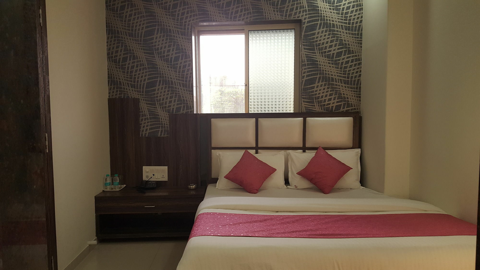 Hotel Sanjary Palace Mumbai Exterior photo